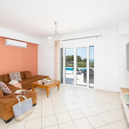 Europe Io Villa